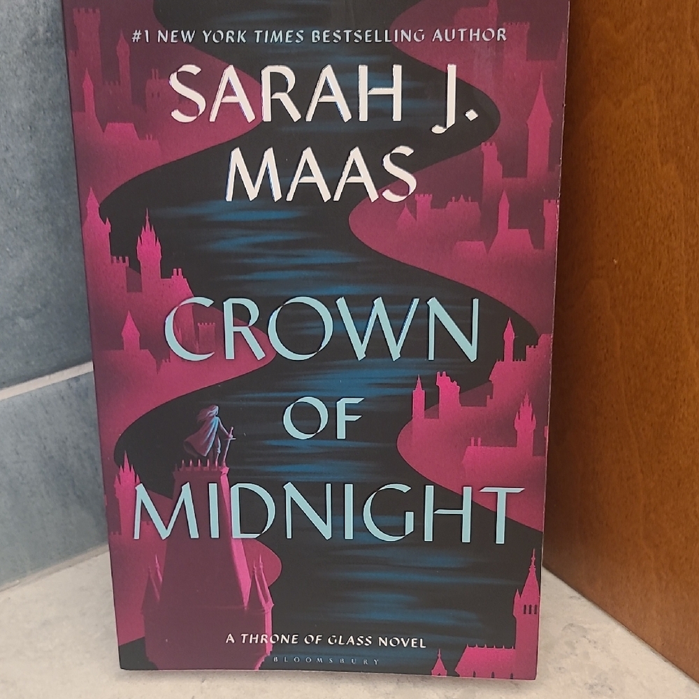 Crown of Midnight by Sarah J. Maas